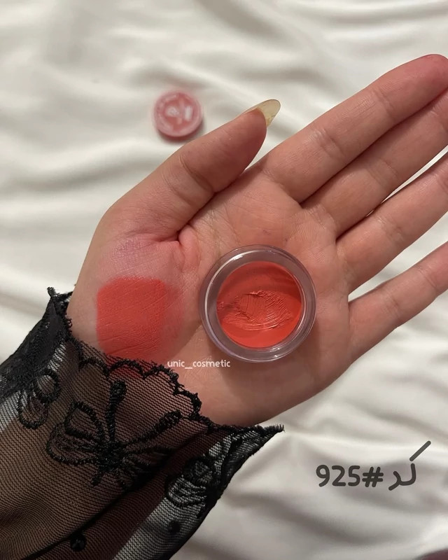 رژلب گلی مات ایمان اف نوبل